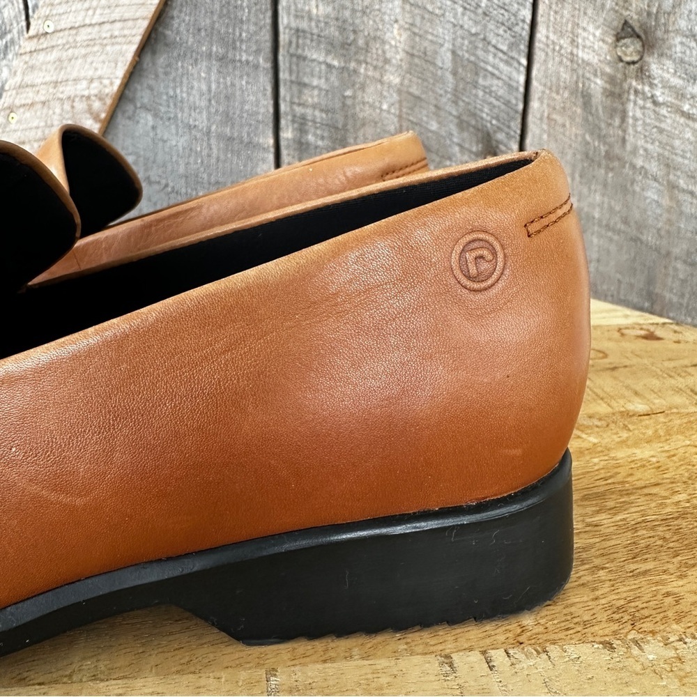 Rockport Tan and Black Loafers Sleek Slip-On Design - Picture 5 of 8